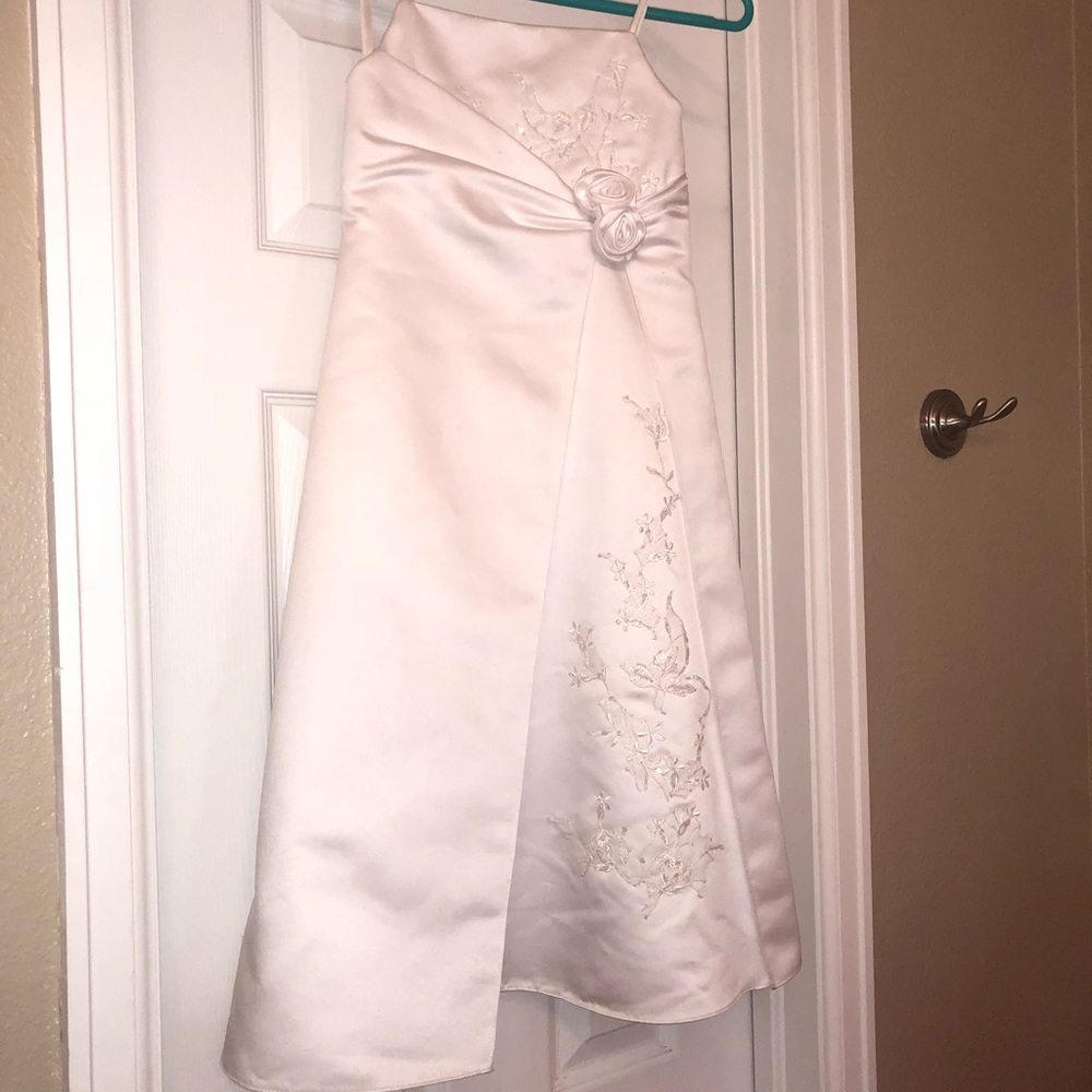 White flower girl dress